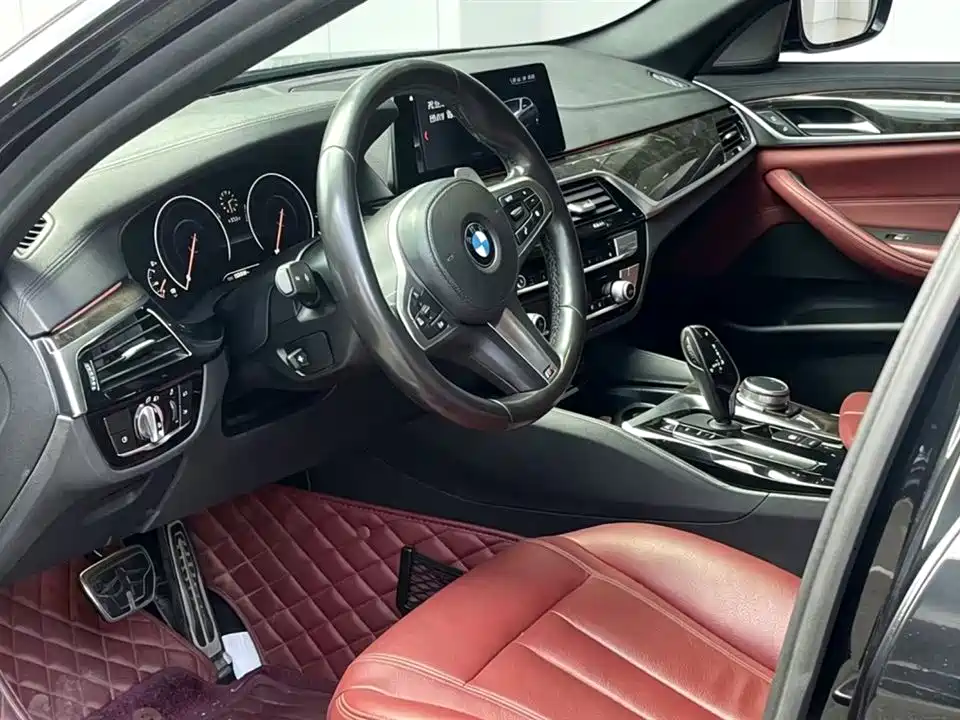 BMW 5 Series 2019 530Li Leading M Sport Package фото 4