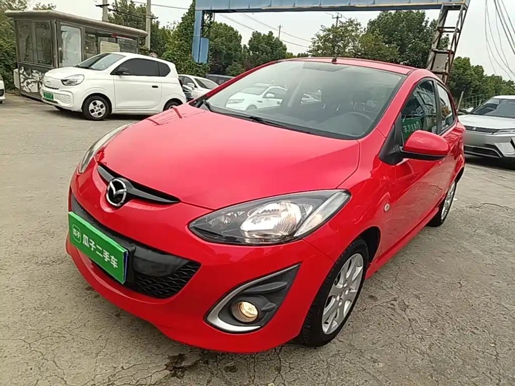 Mazda 2 2014 2012 Hatchback Dynamic 1.5L Automatic Value Edition
