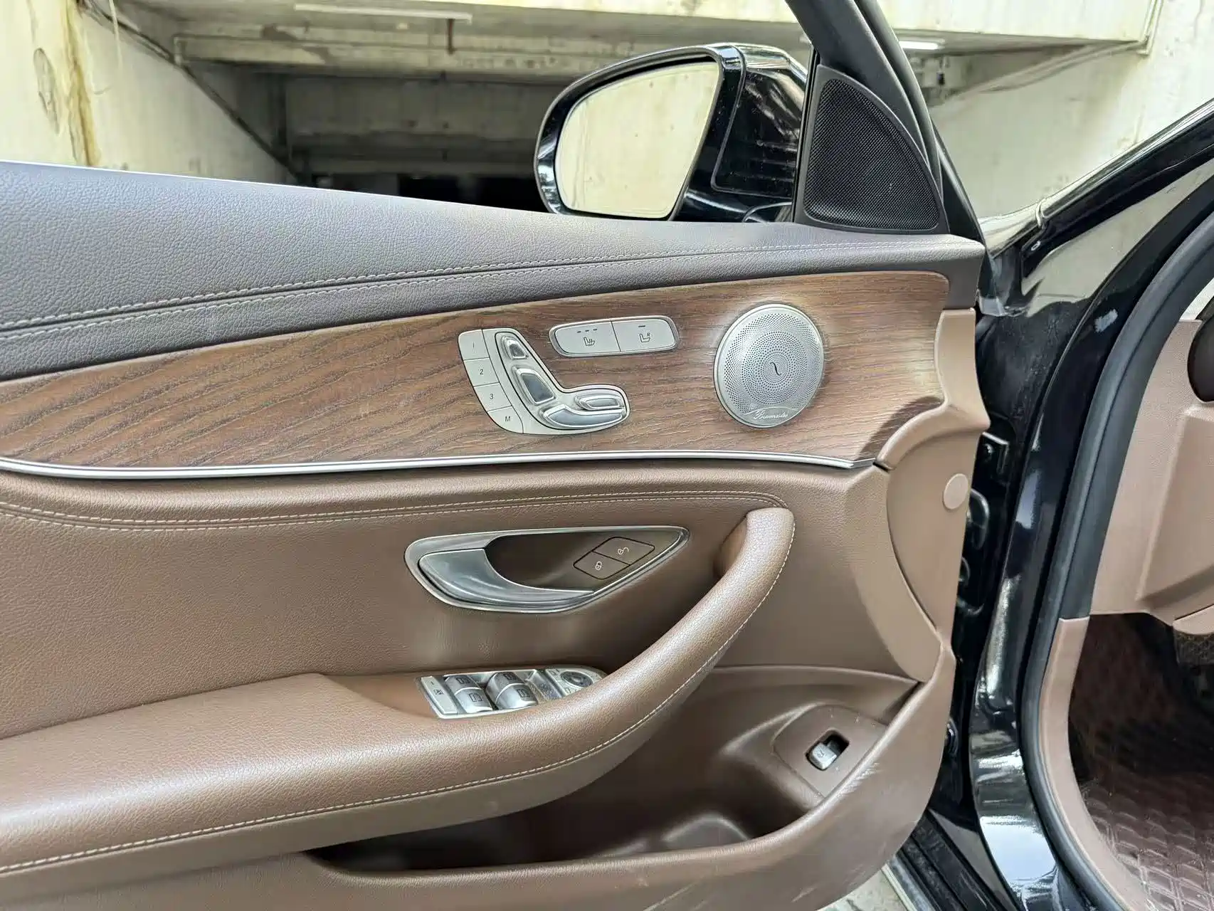 Фото 6 - Mercedes-Benz E-Class
