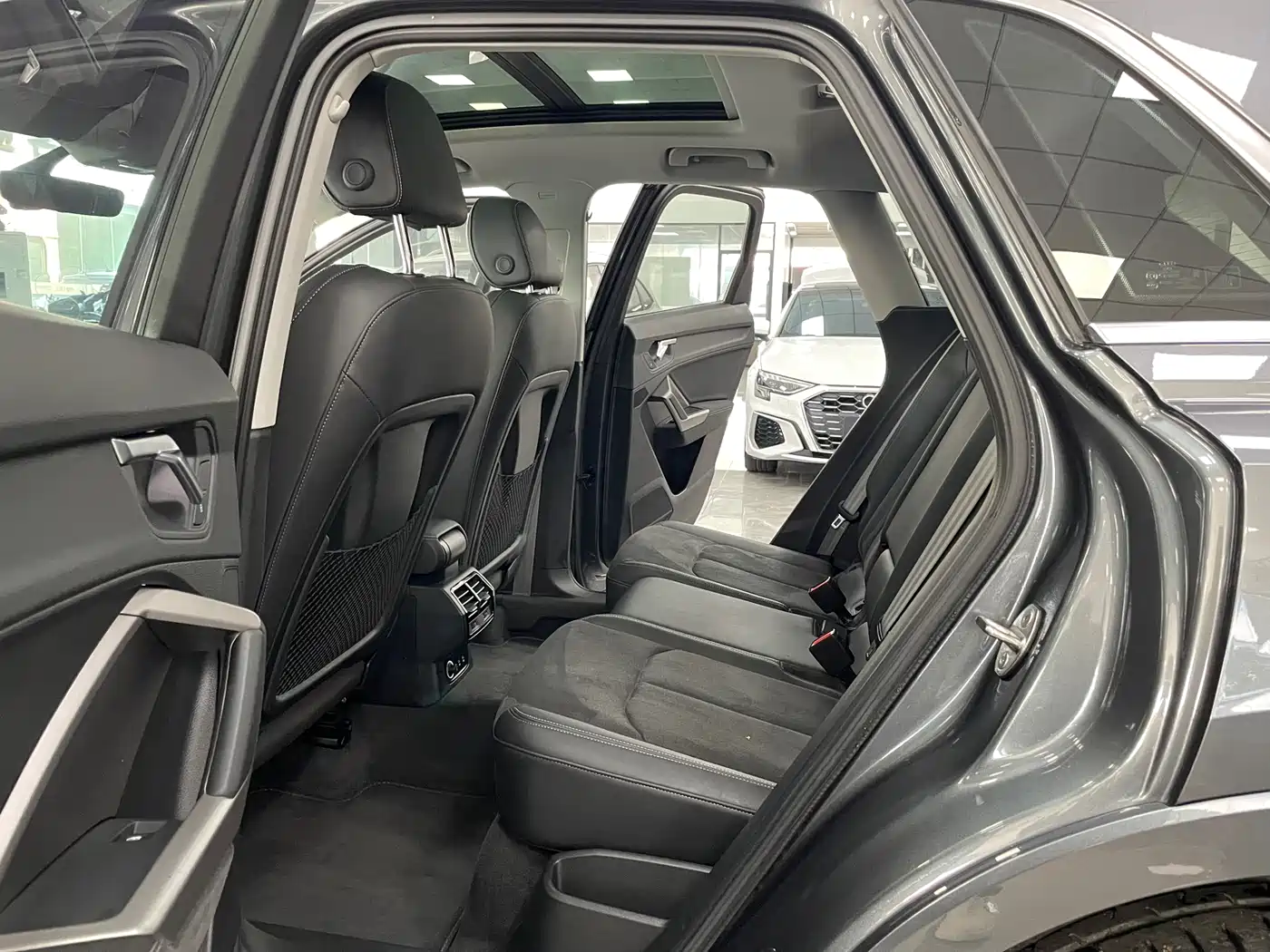 Audi Q3 2022 35 TFSI Fashion Dynamic фото 6