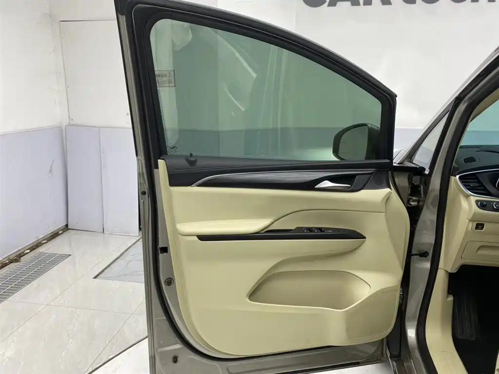 Buick GL8 2023 ES Landmaster Exclusive фото 18