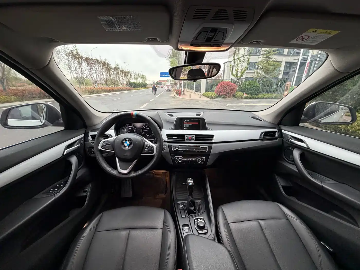 BMW X1 2019 sDrive20Li Leading Model фото 5