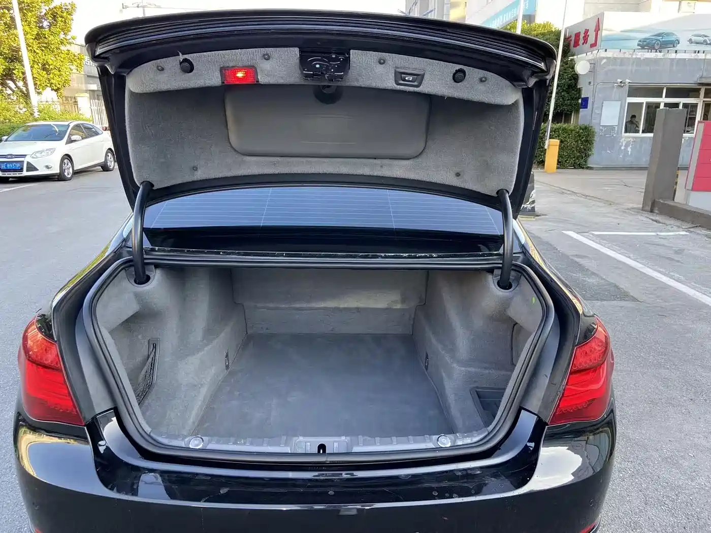 BMW 7 Series 2013 Model 730Li Leading фото 8