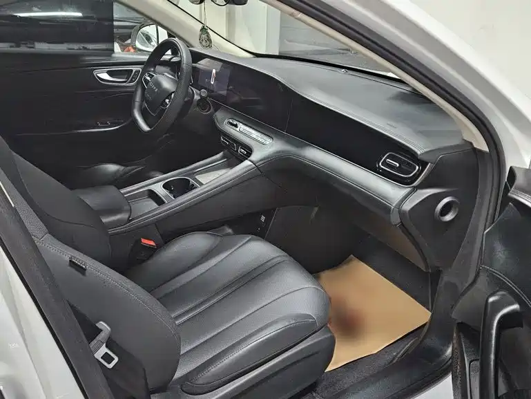Roewe D7 2025 2025 DMH 125km World Champion Edition