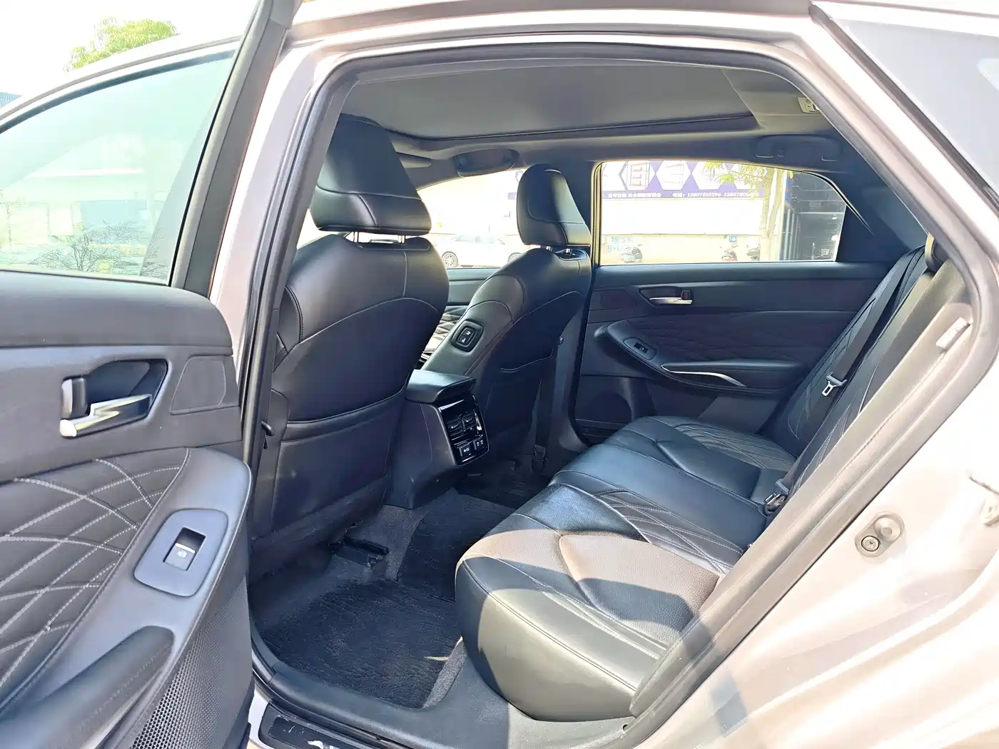 Toyota Avalon 2019 2.5L Touring Premium (China V) фото 17