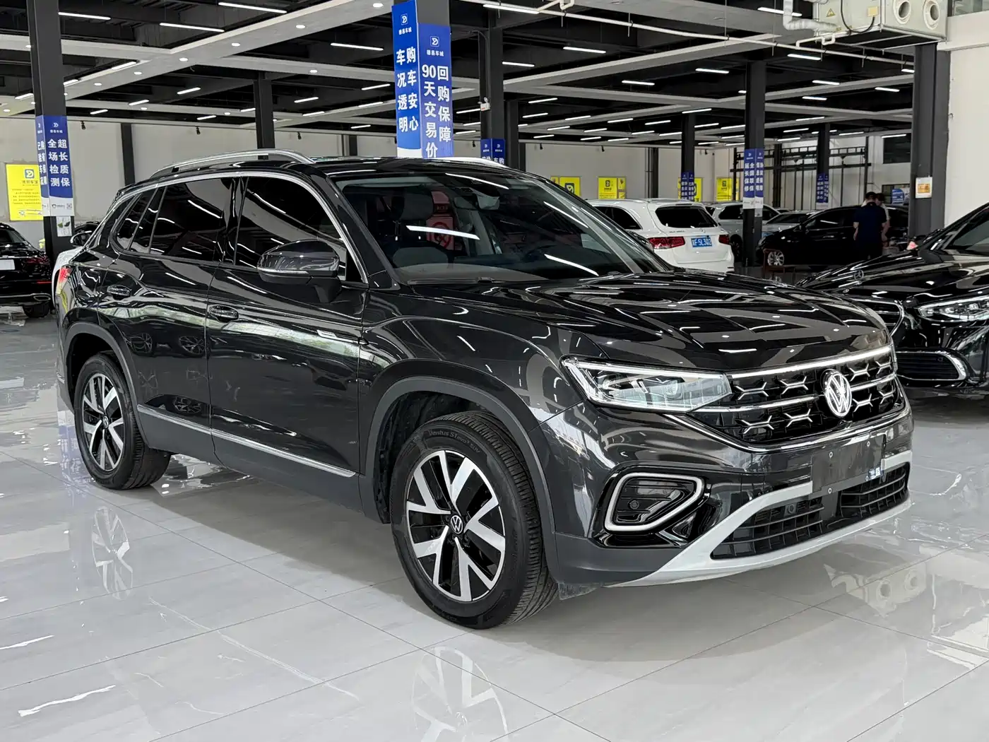 Volkswagen Tayron 2023 280TSI 2WD Luxury Plus Advanced Edition фото 3