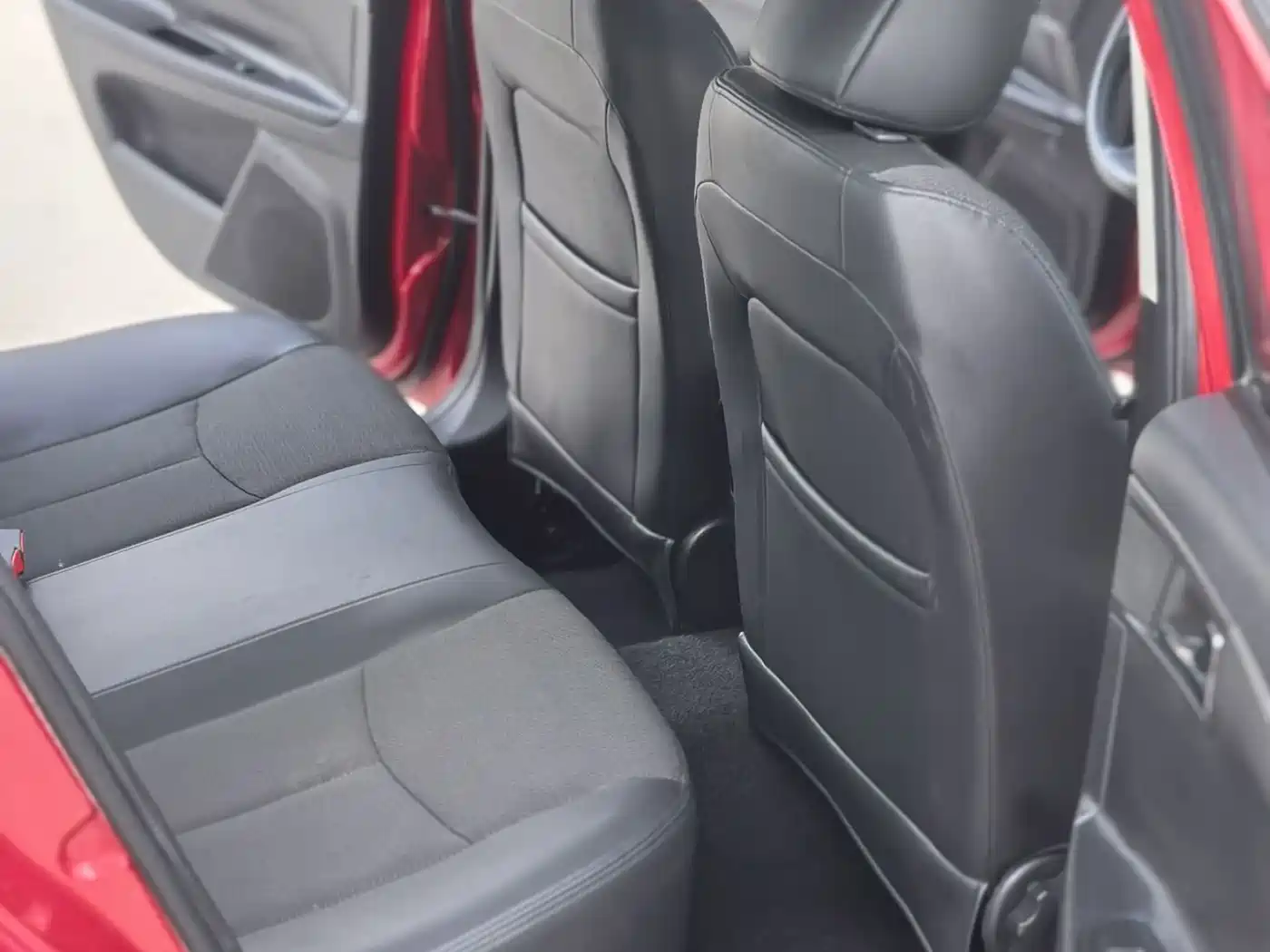 Roewe 350 2013 2013 350C 1.5L Automatic Joy Edition