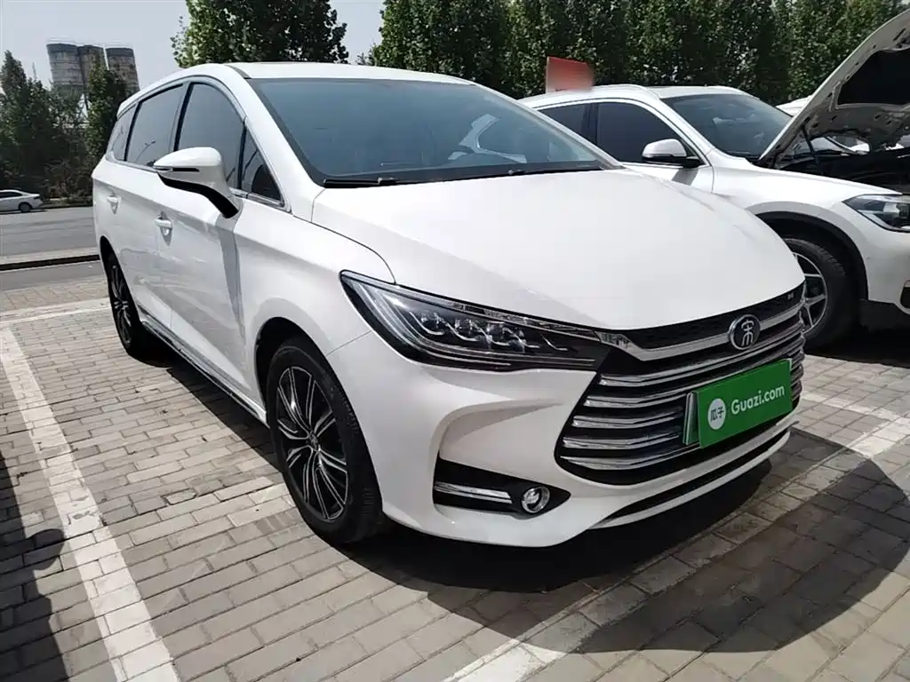 BYD Song MAX New Energy 2019 DM 1.5T Smart Connect Advance 7-seater China VI фото 4
