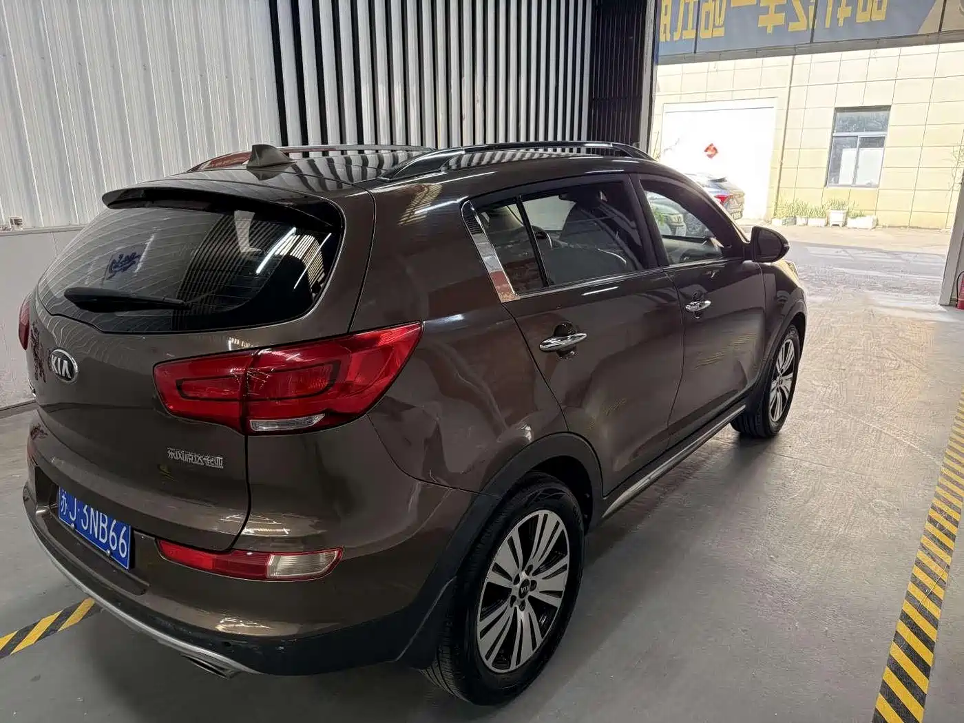 Kia Sportage 2015 2.0L Automatic 2WD DLX фото 8