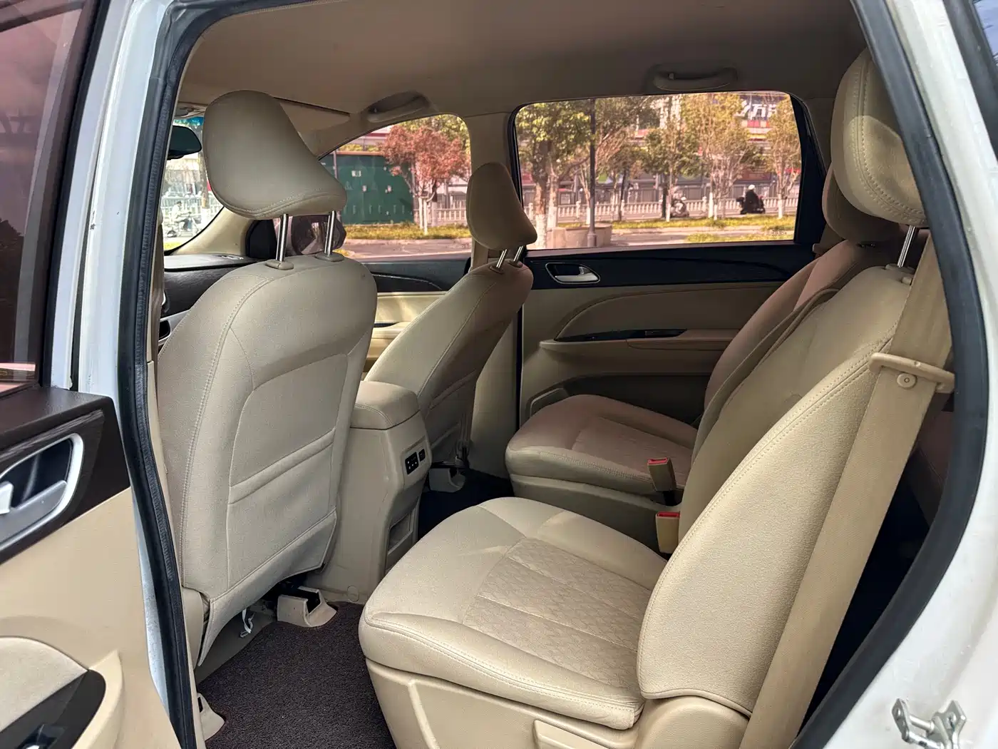 Baojun 730 2018 2016 1.5L Manual Premium 7-Seater (China V)