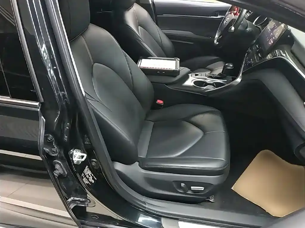 Toyota Camry 2021 2.0G Luxury Edition фото 25