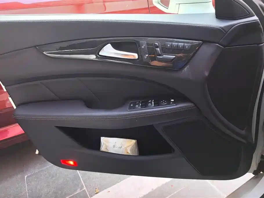 Mercedes-Benz CLS 2012 CLS 300 CGI фото 7