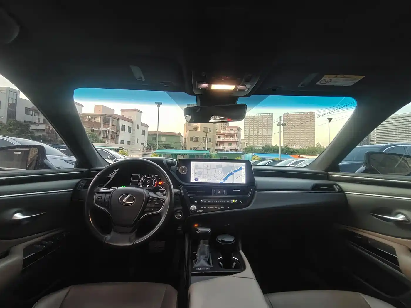 Lexus ES 2023 200 Excellence Edition фото 6