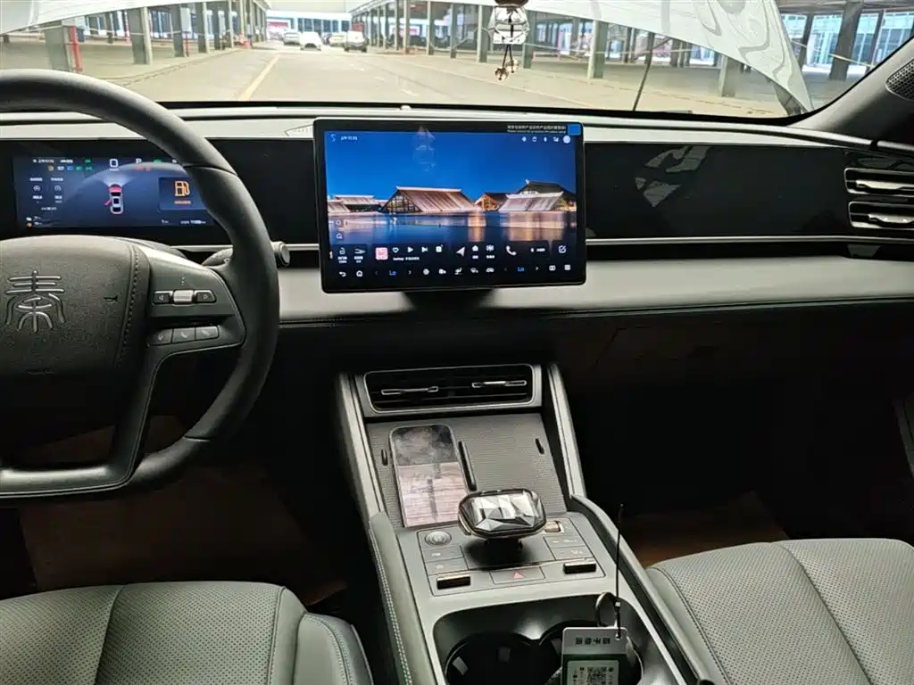 BYD Qin L 2025 DM-i Smart Drive Edition 80KM Leading фото 13