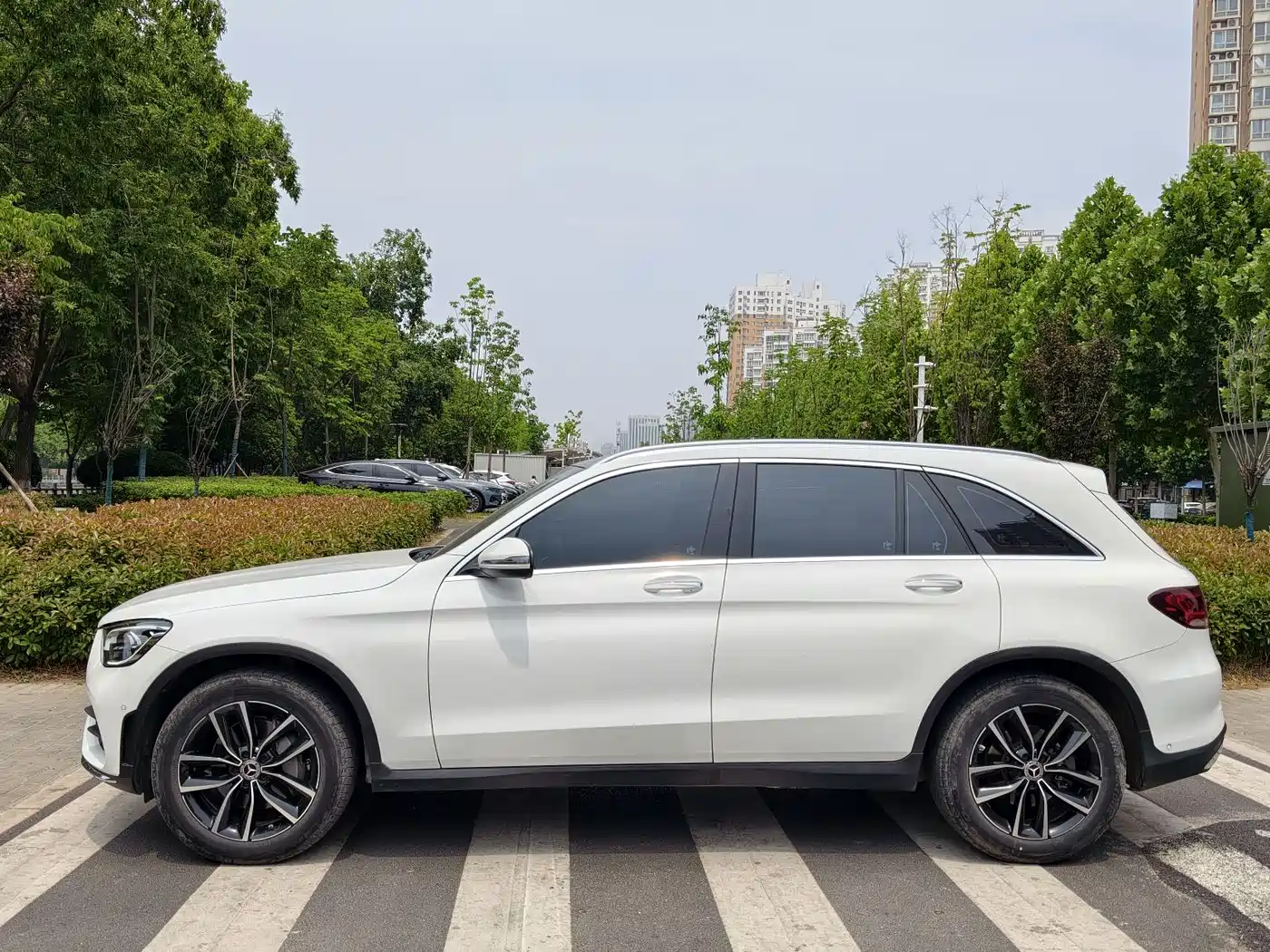 Mercedes-Benz GLC 2022 Model GLC 260 L 4MATIC Luxury Edition фото 5