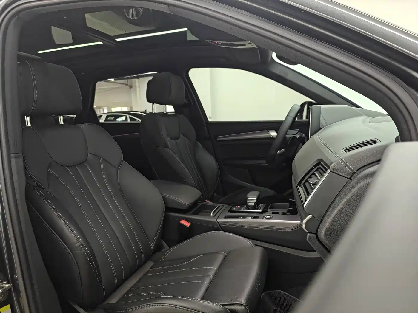 Audi Q5L 2023 40T Luxury Dynamic фото 14