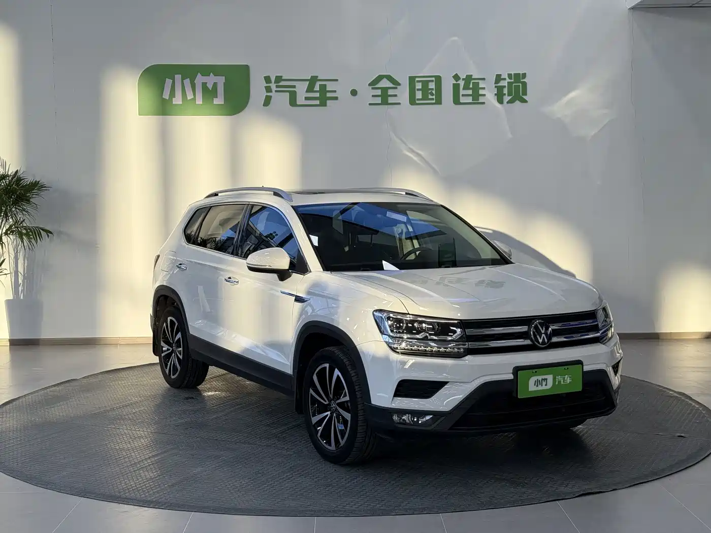 Volkswagen Tharu 2022 280TSI FWD Luxury Edition фото 6
