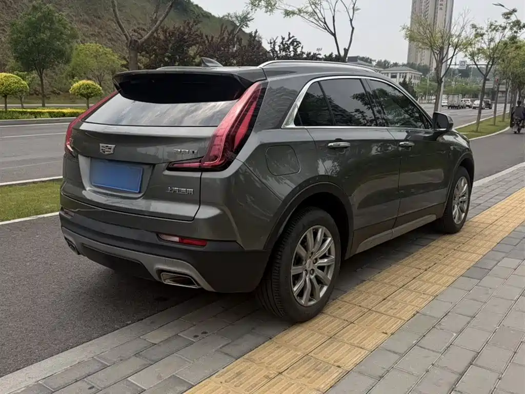 Cadillac XT4 2018 28T FWD Leading Edition фото 5