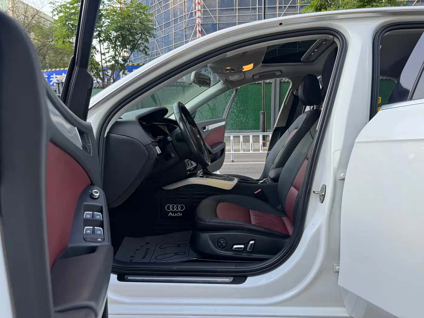 Audi A4L 2013 35 TFSI Automatic Luxury фото 10