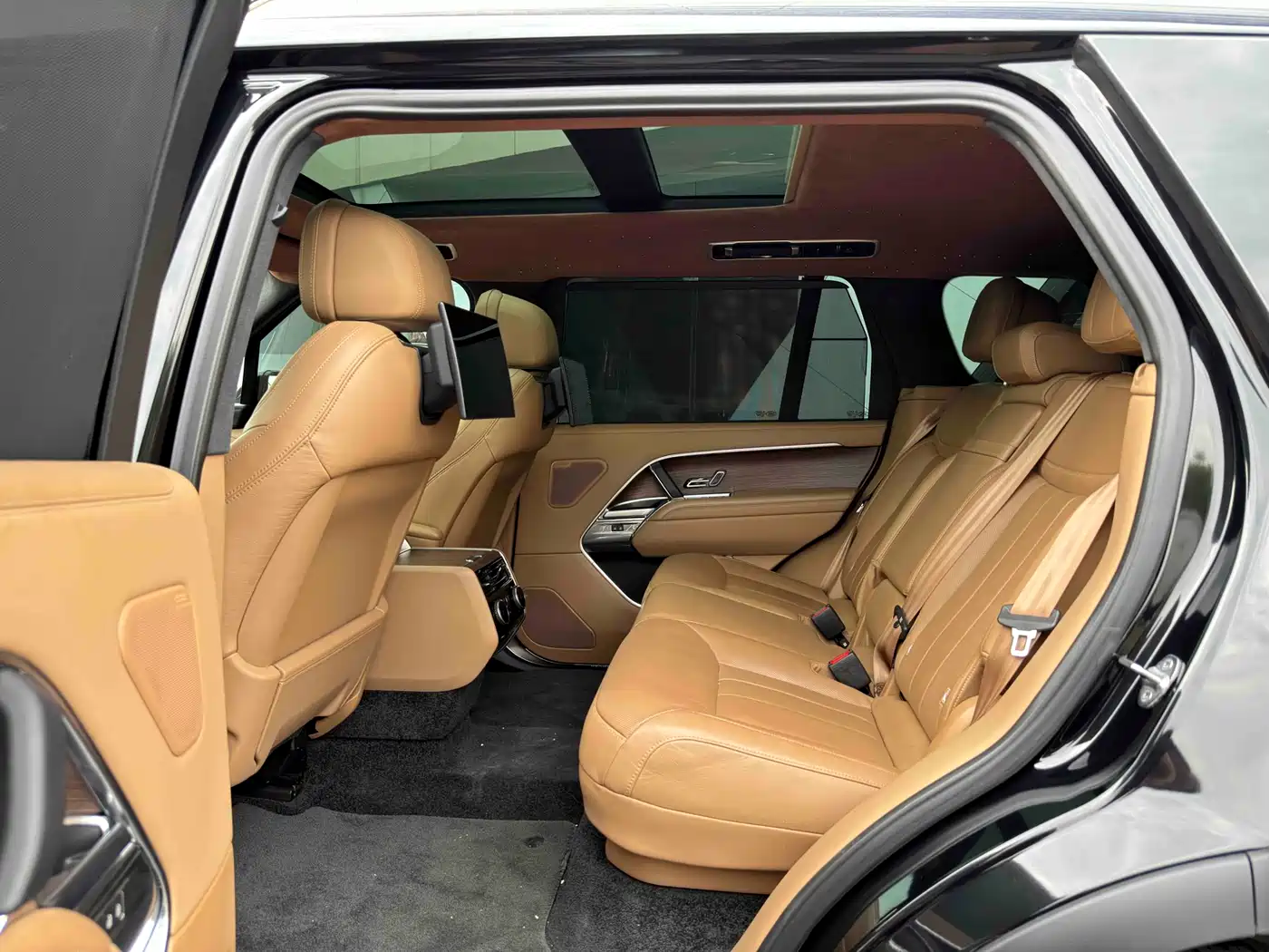 Land Rover Range Rover 2023 3.0 L6 400PS Genesis Extended Version фото 4