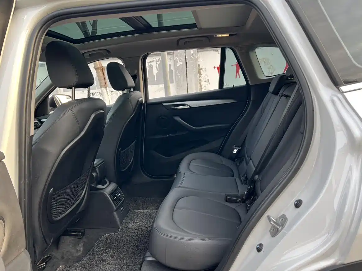 BMW X1 2019 sDrive20Li Leading Model фото 11