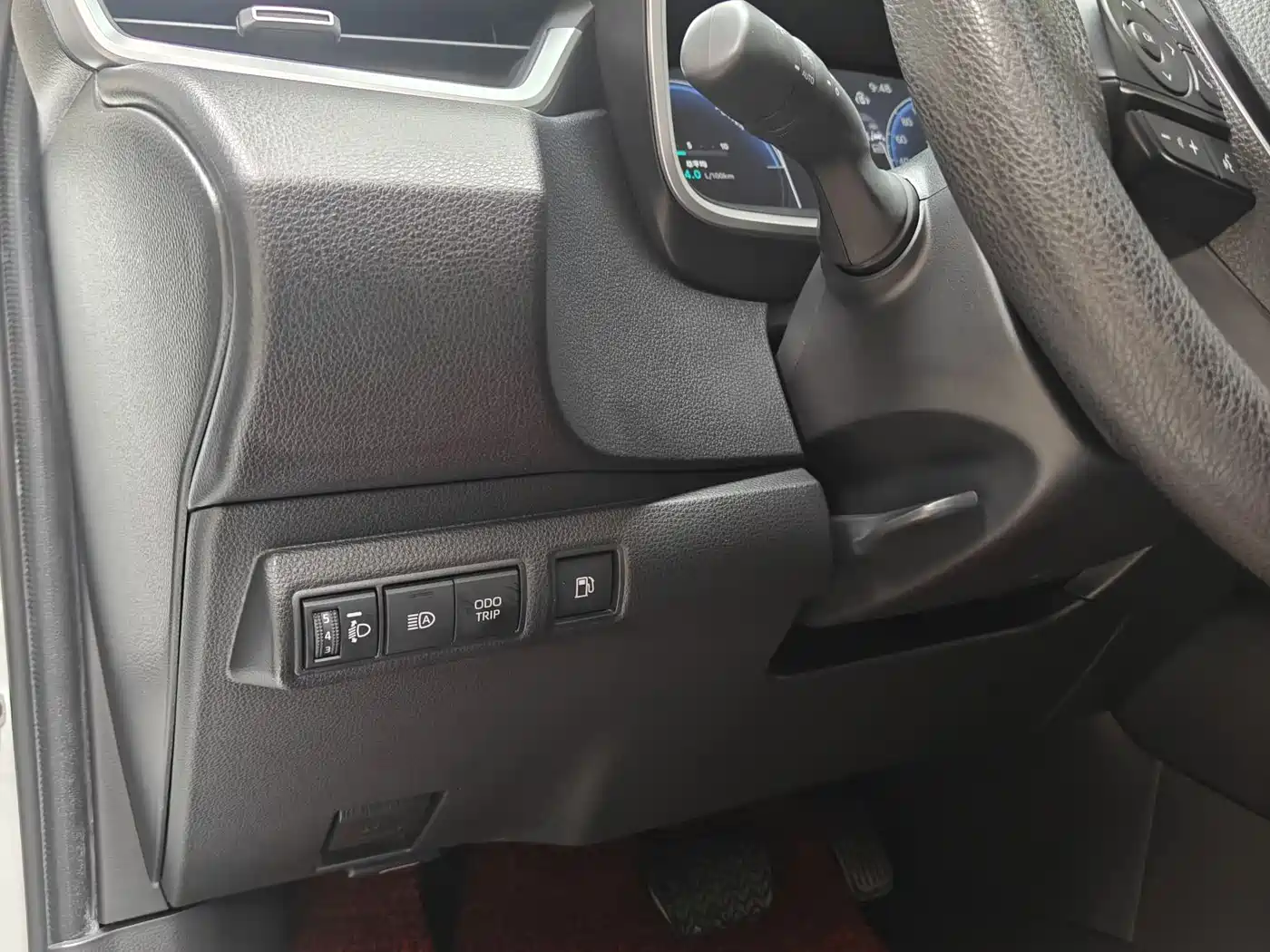 Toyota Levin 2023 Smart Hybrid 1.8L Luxury фото 28