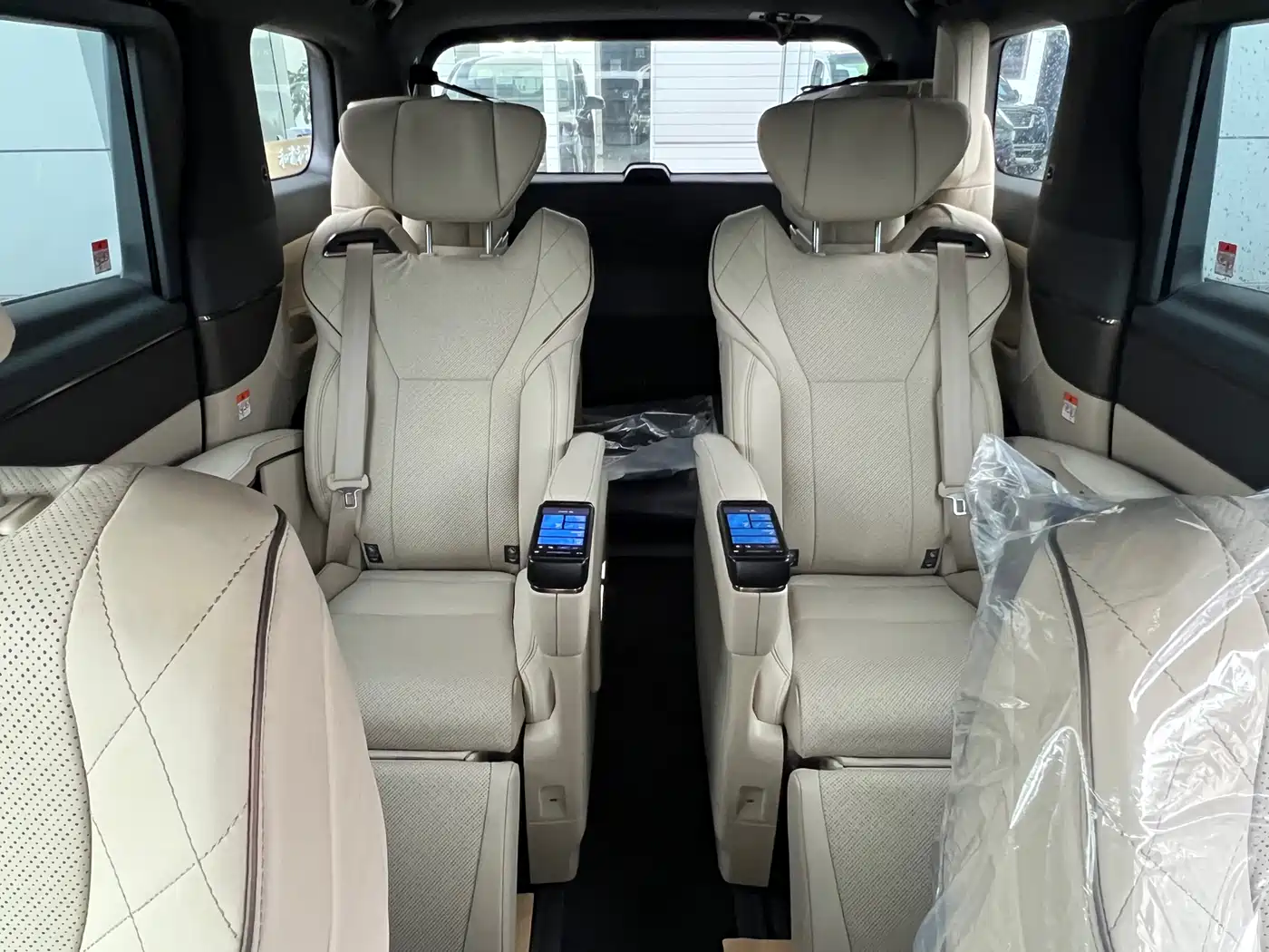Toyota Alphard 2024 Hybrid 2.5L Prestige Edition фото 5