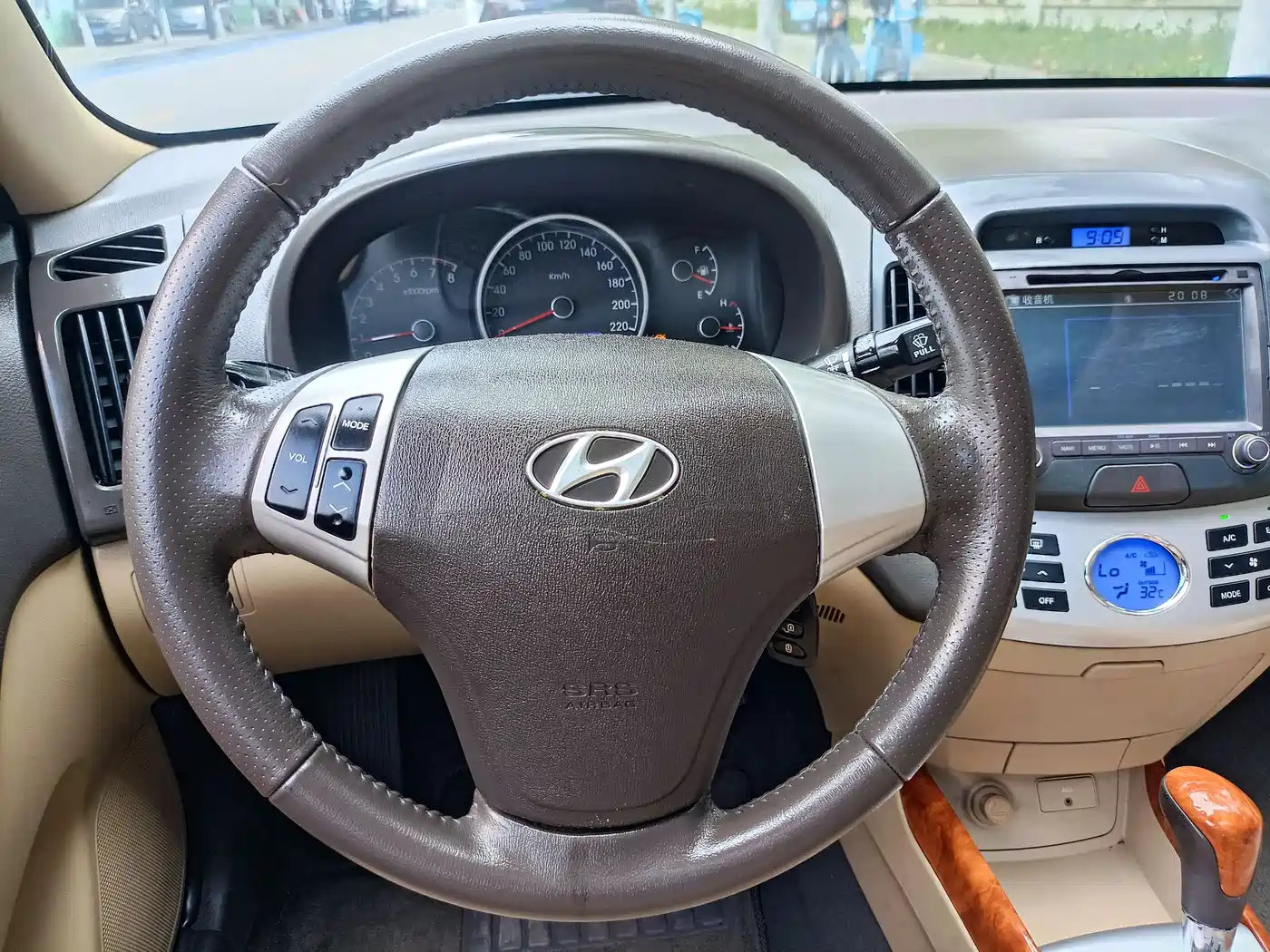 Hyundai Elantra 2010 2010 1.6L AT GLS