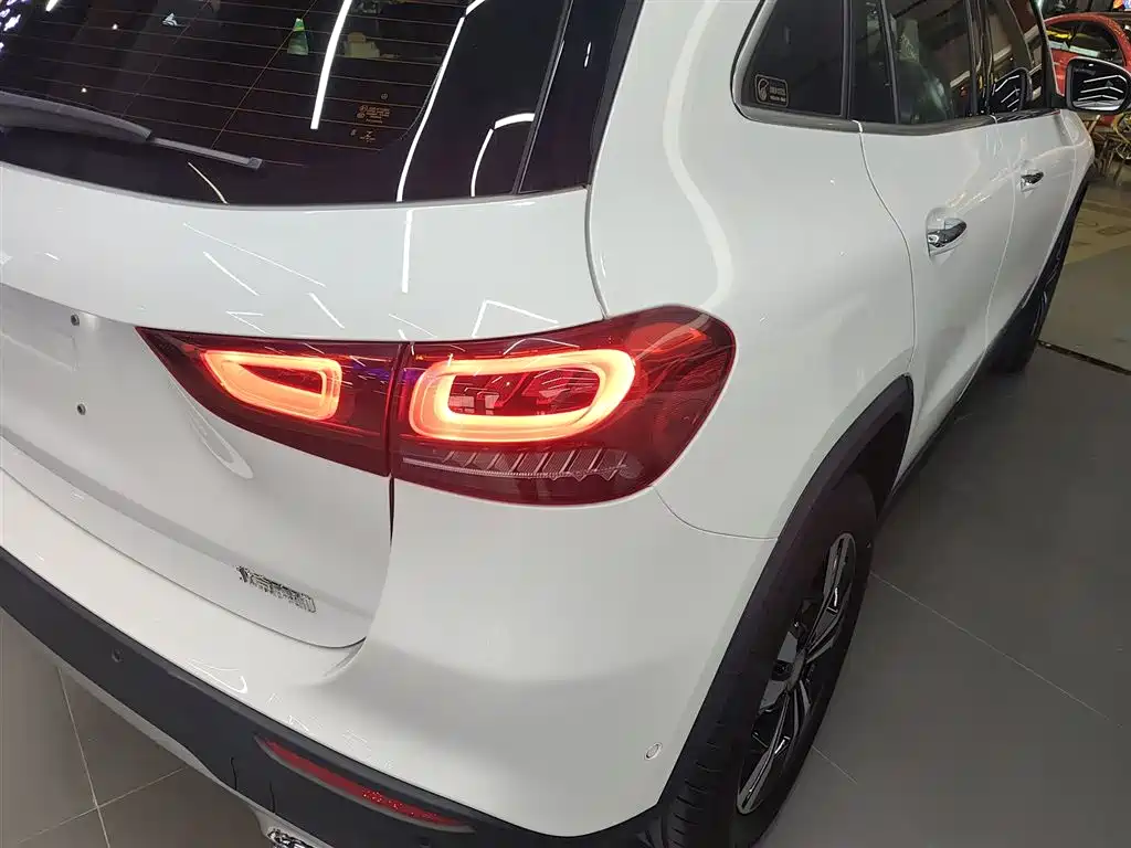 Mercedes-Benz GLA 2022 Facelift GLA 200 фото 24