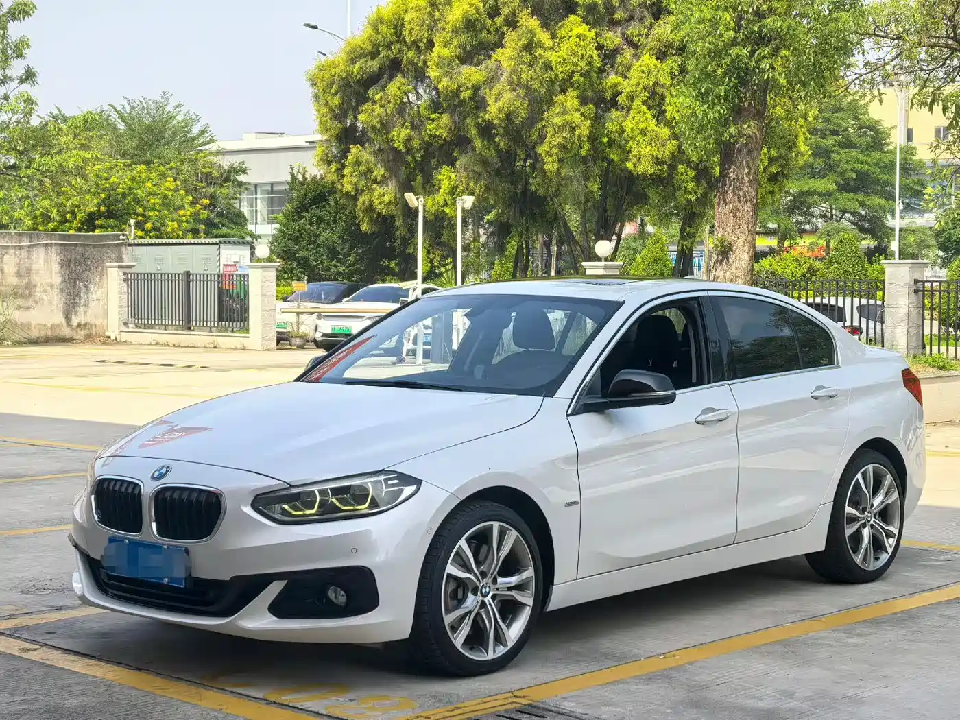 BMW 1 Series 2018 125i Sport Edition