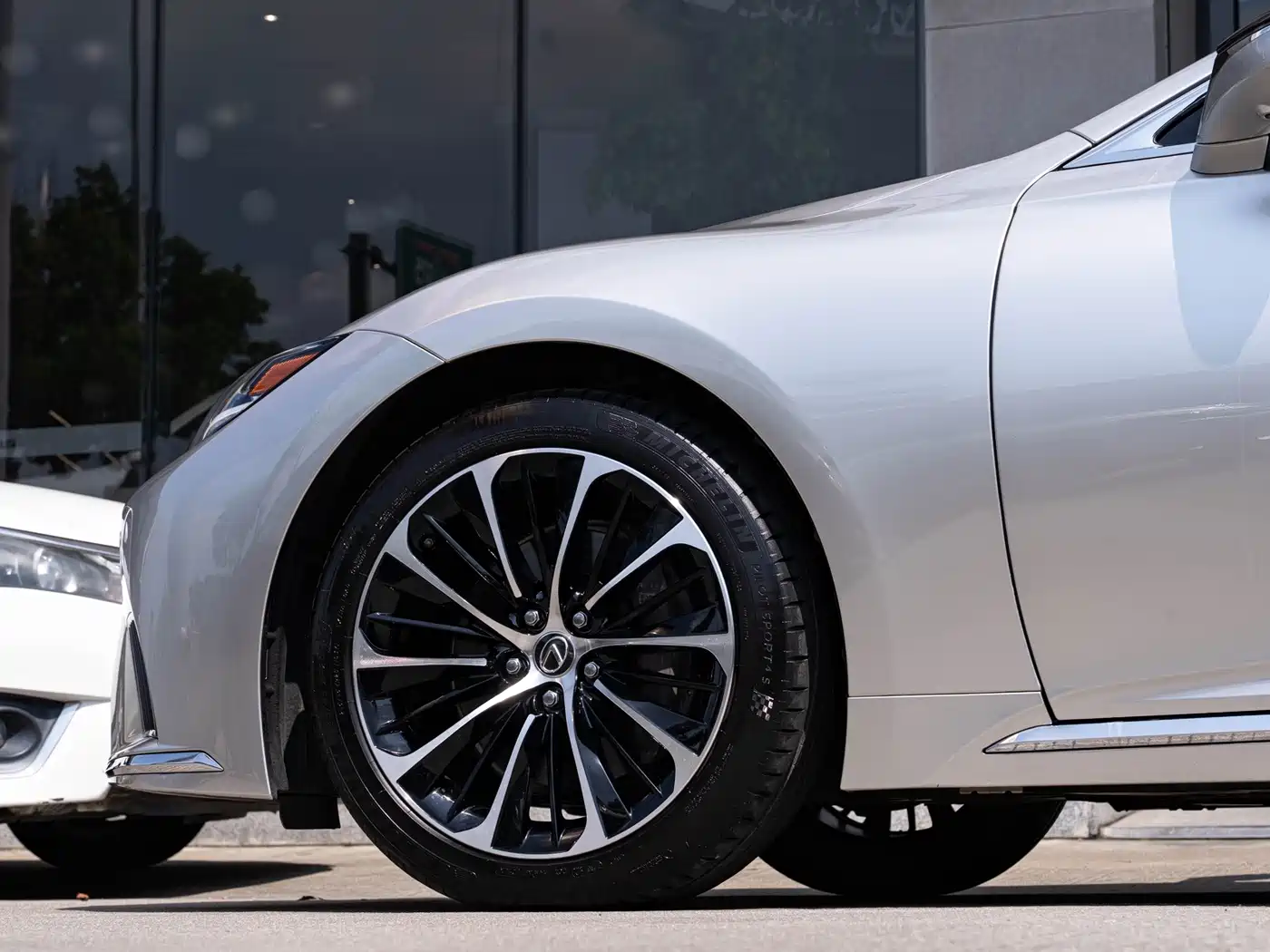 LEXUS LS