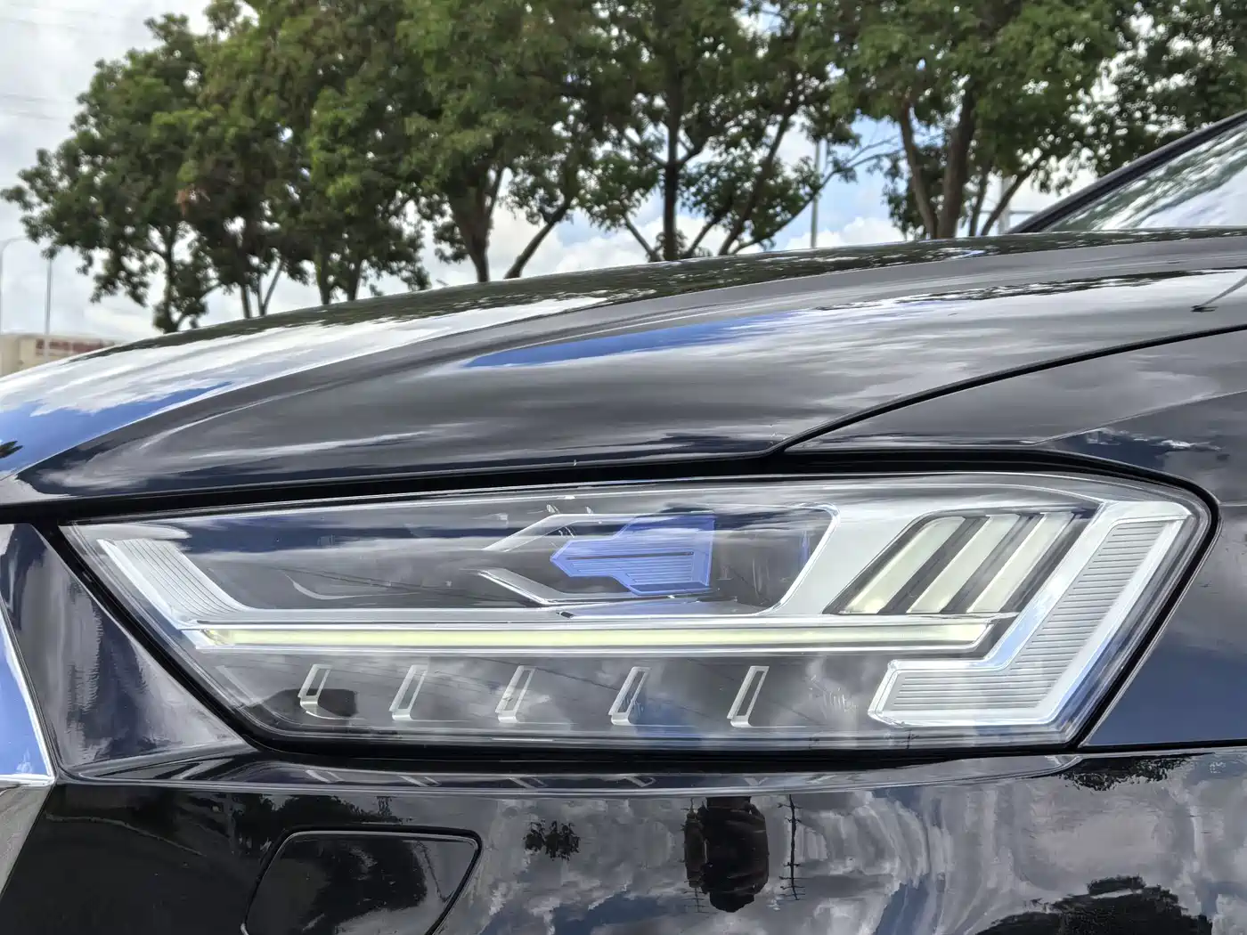 Фото 6 - Audi A8