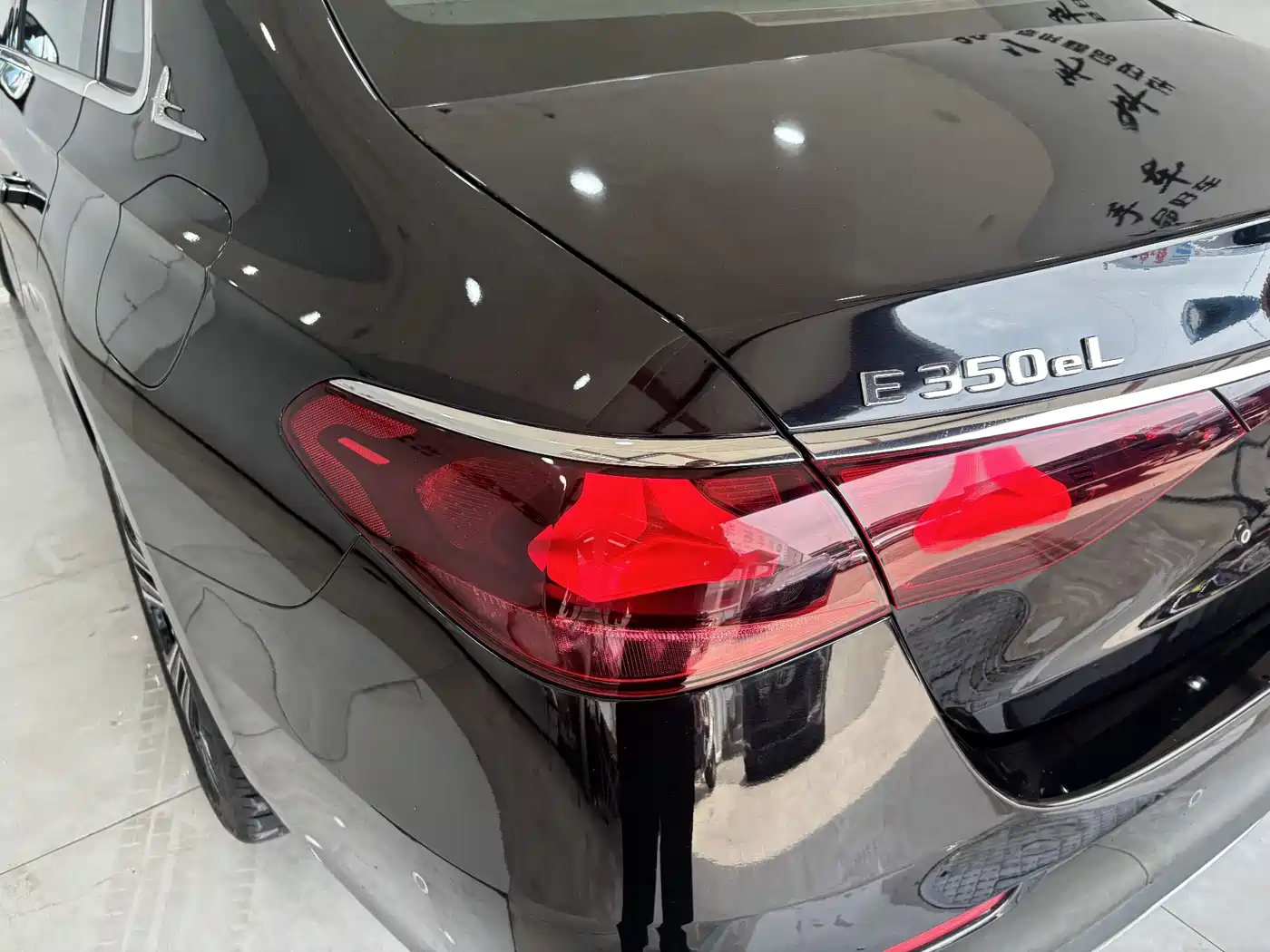 Mercedes-Benz E-Class New Energy 2024 E 350 e L Plug-in Hybrid Sedan фото 10