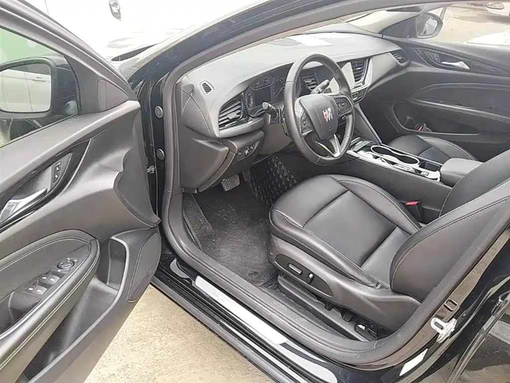 Buick Regal 2024 25T Ultra Comfort Edition фото 16
