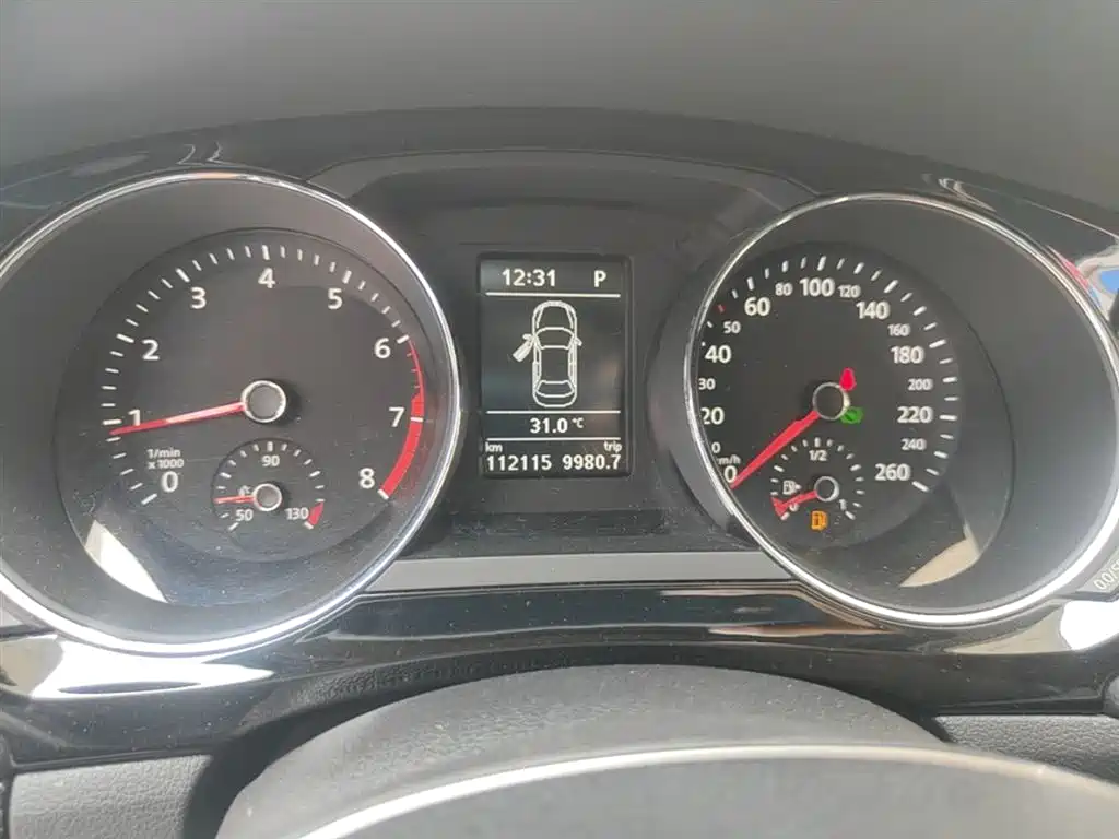 Volkswagen Sagitar 2015 230TSI Automatic Luxury фото 12
