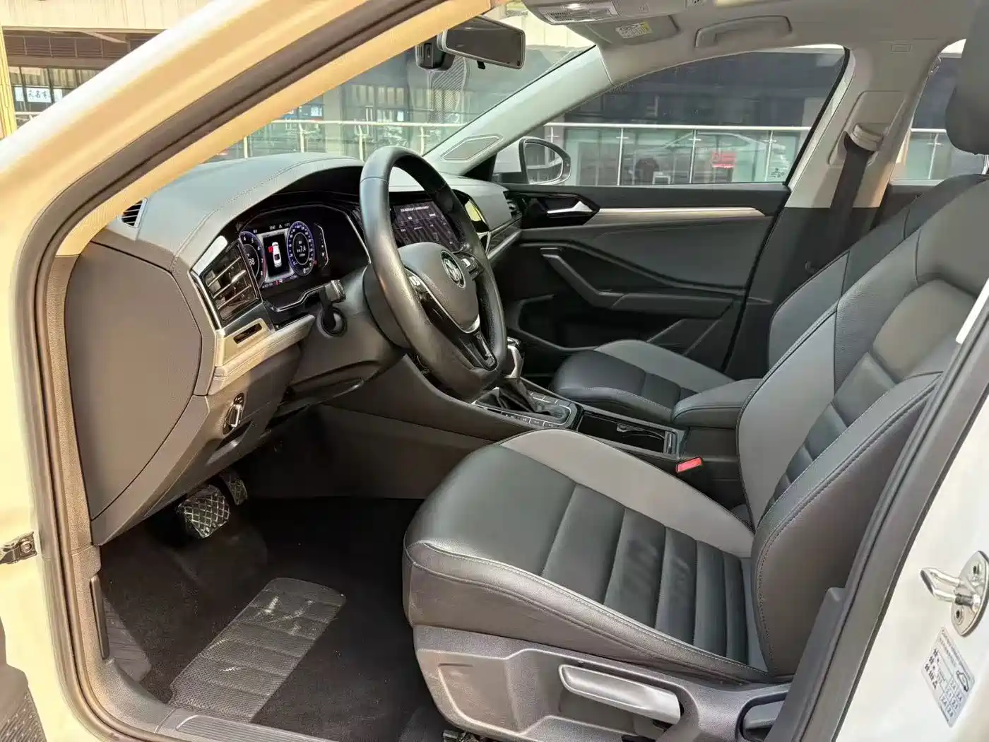 Volkswagen Sagitar 2022 280TSI DSG Surpassing Edition фото 4
