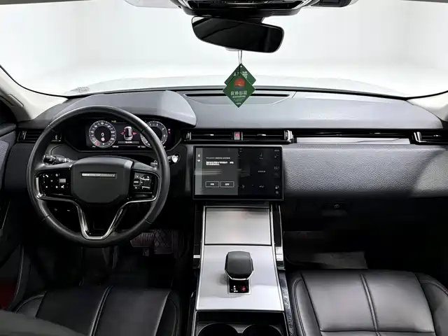 Land Rover Range Rover Velar 2024 S — фото 5