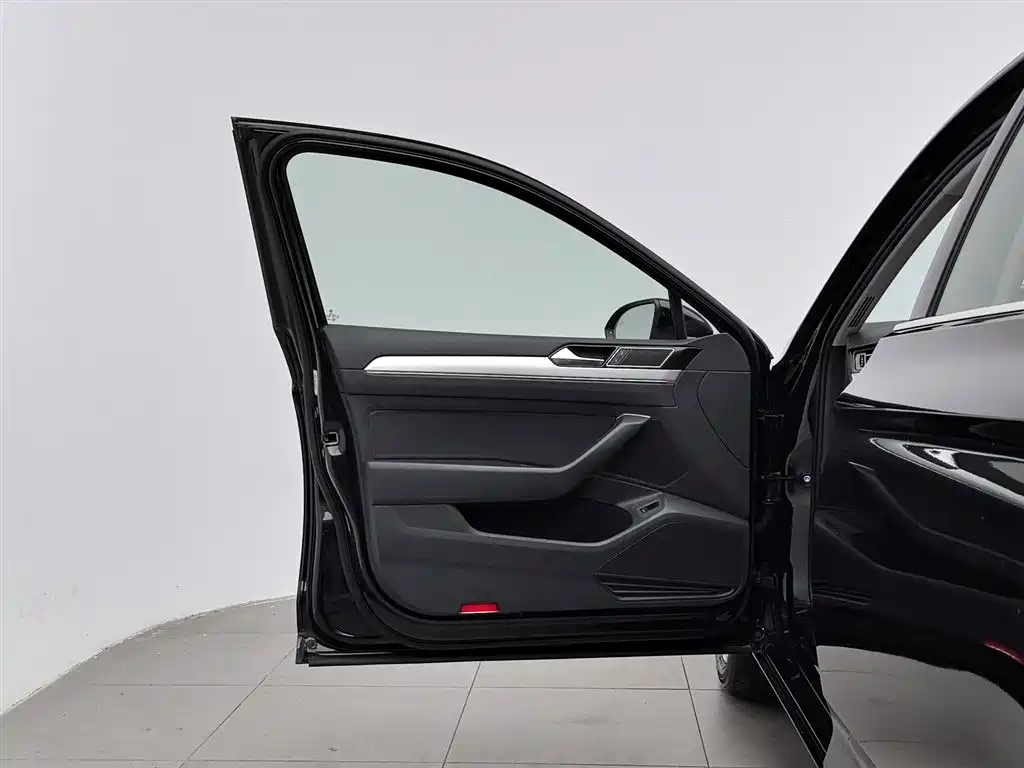Volkswagen Magotan 2018 330TSI DSG Leading фото 8