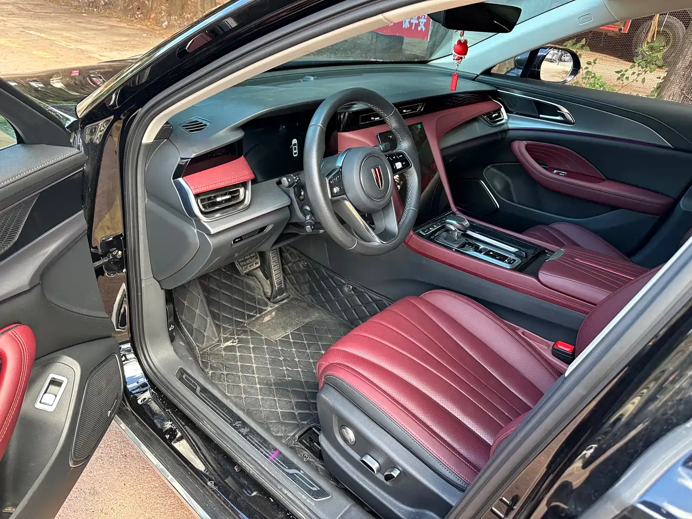 Hongqi H5 2024 2.0T Automatic Smart Connect Flag Smooth Edition фото 4