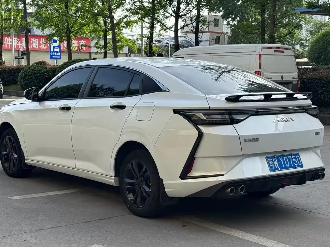 DONGFENG FENGSHEN YI HYUN
