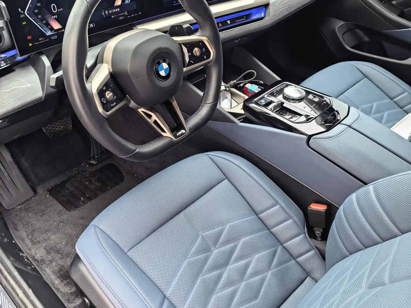 BMW 5 Series 2024 530Li Premium M Sport Package фото 4