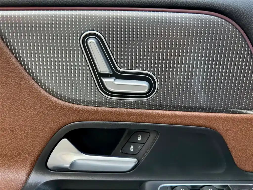 Mercedes-Benz GLB 2020 GLB 200 Fashion фото 22