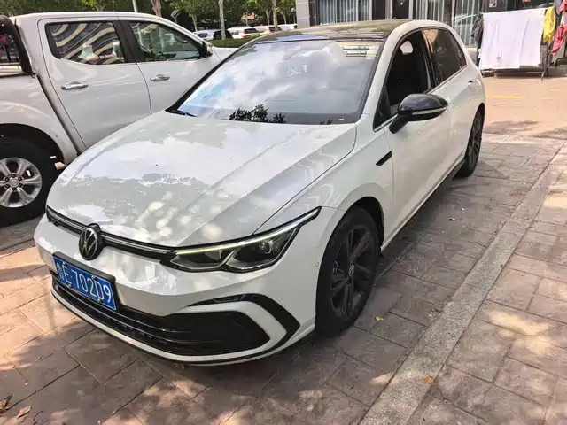Volkswagen Golf 280TSI DSG R-Line