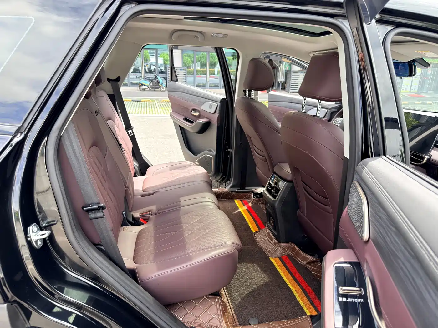 Jetour X90 PRO 2024 2024 2.0T DCT Luxury 7-Seater