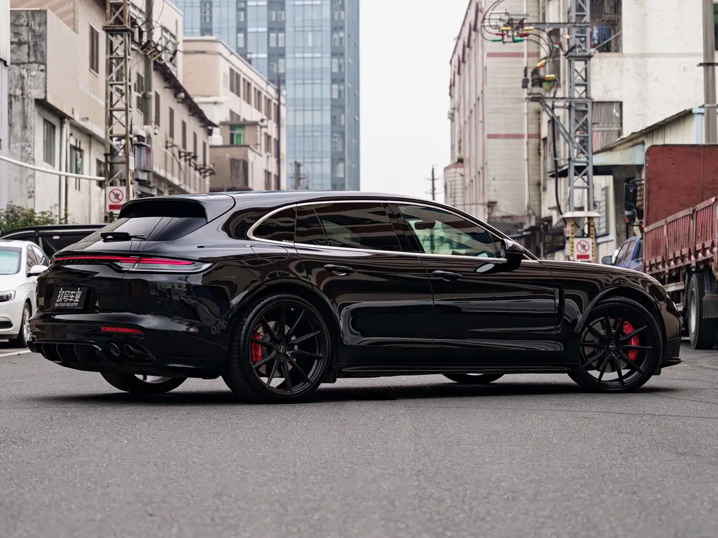 Porsche Panamera 2022 Panamera 4S Sport Turismo 2.9T фото 3