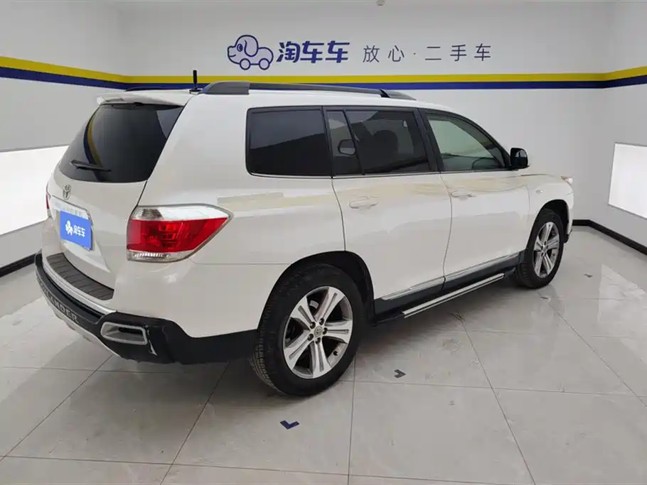Toyota Highlander 2012 2.7L 2WD 7-Seater Luxury Edition фото 3