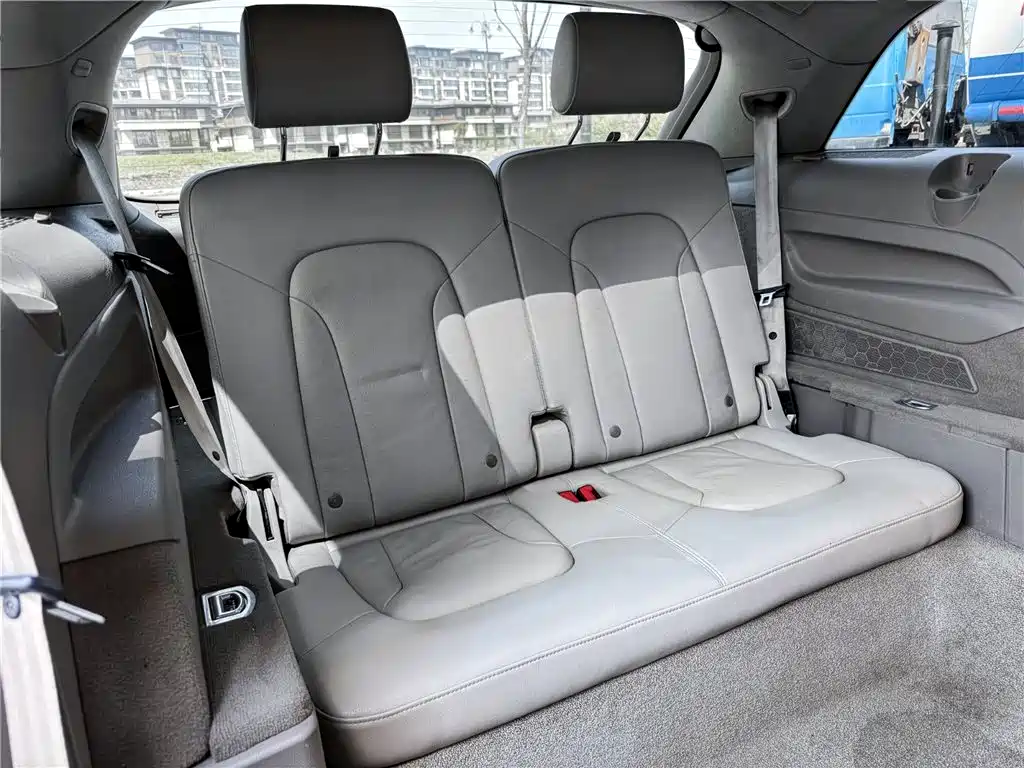 Audi Q7 2009 2010 4.2 FSI quattro Luxury Model