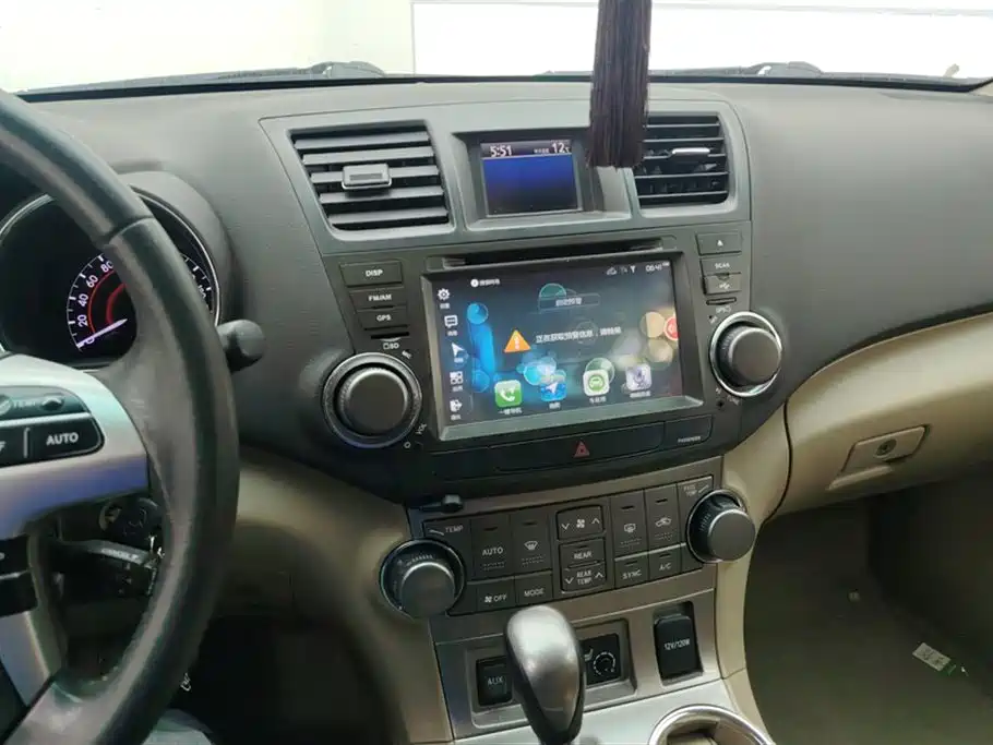 Toyota Highlander 2012 2.7L 2WD 7-Seater Luxury Edition фото 13