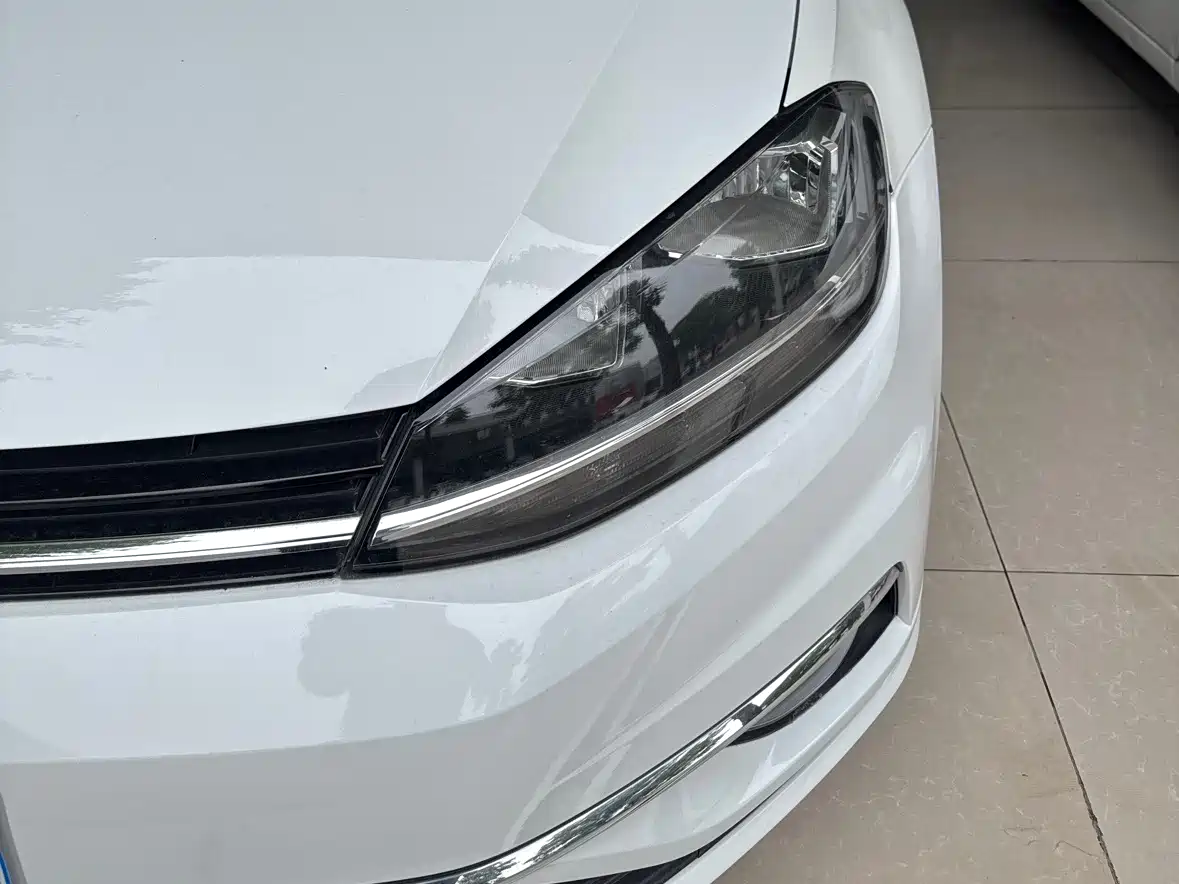 Volkswagen Golf 2018 230TSI Automatic Luxury фото 5
