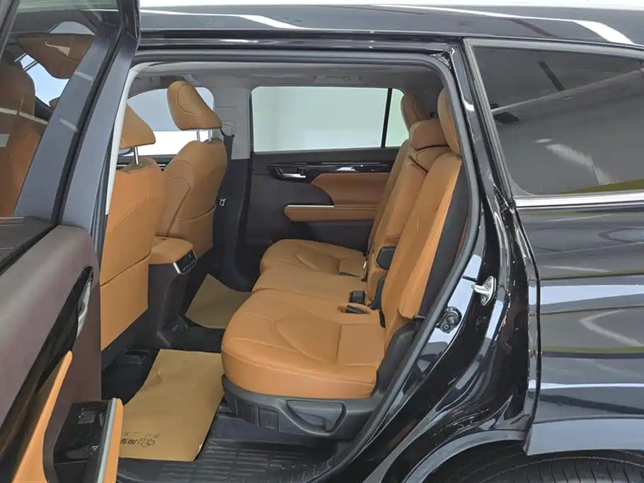 Toyota Highlander 2022 380T 4WD Premium 7-Seater фото 11